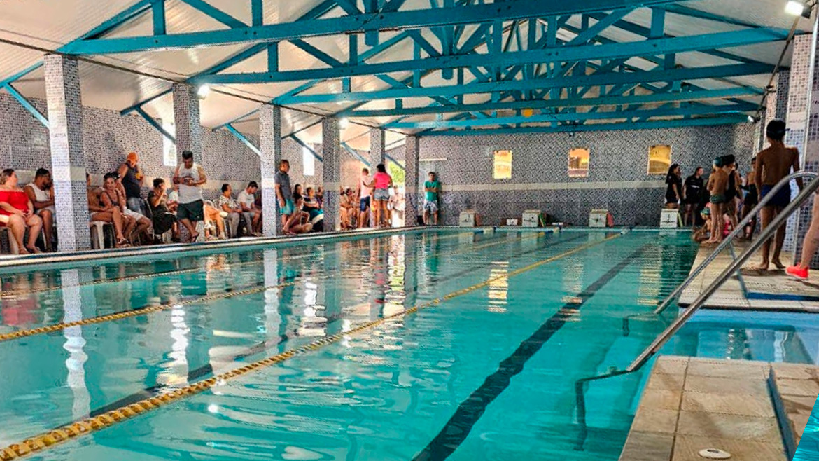 Piscina-aquecida-clube-de-campo-santa-rosa-de-viterbo.2